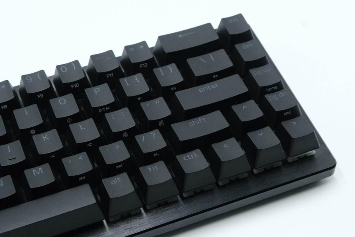 Razer Huntsman V3 HE Review: Jumping on the Bandwagon